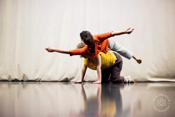 CONTACT IMPROVISATION - INITIATION & APPROFONDISSEMENT